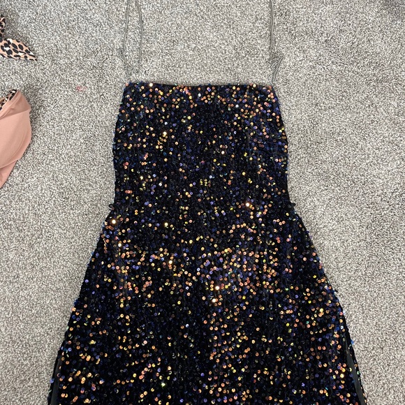 Dresses & Skirts - Sexy Black Sequin Mini Dress